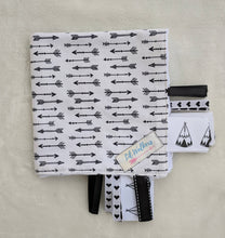 Load image into Gallery viewer, Minky Tag Blanket