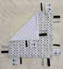 Load image into Gallery viewer, Minky Tag Blanket