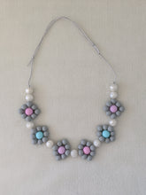 Load image into Gallery viewer, RTS - Seed Bead Flower Necklace