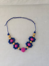 Load image into Gallery viewer, RTS - Seed Bead Flower Necklace