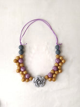 Load image into Gallery viewer, RTS -Flower Necklace