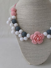 Load image into Gallery viewer, RTS -Flower Necklace